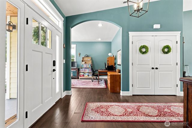 15425 Smith Prairie Road SE, Yelm, WA 98597