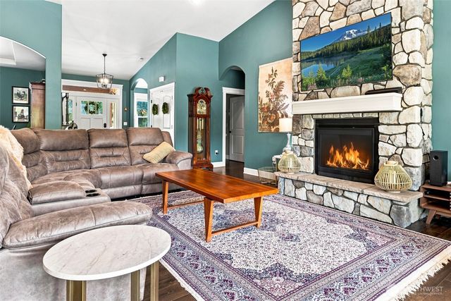15425 Smith Prairie Road SE, Yelm, WA 98597