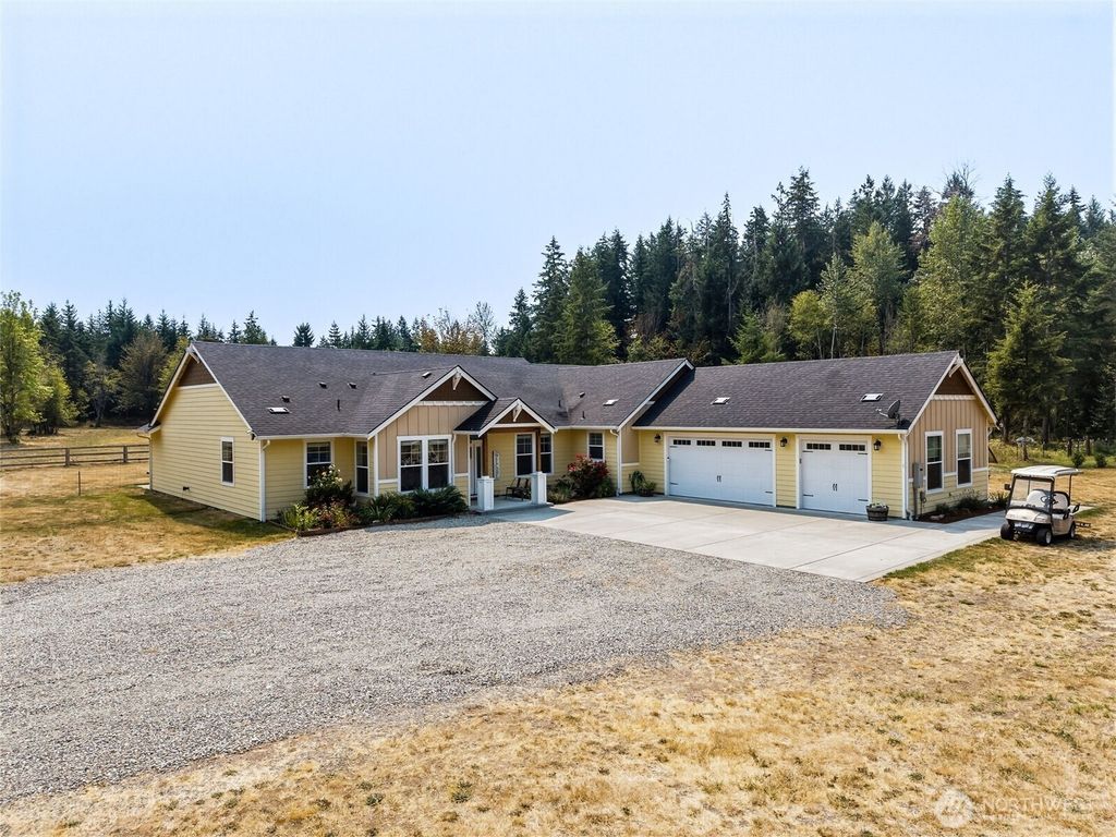15425 Smith Prairie Road SE, Yelm, WA 98597