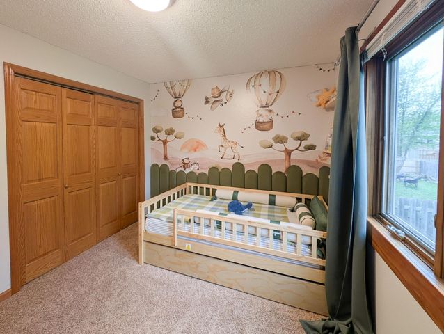 1918 5 Avenue E, West Fargo, ND 58078
