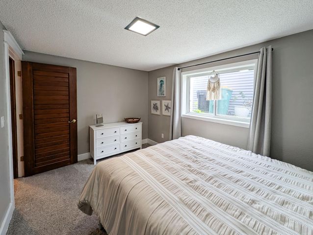 1918 5 Avenue E, West Fargo, ND 58078