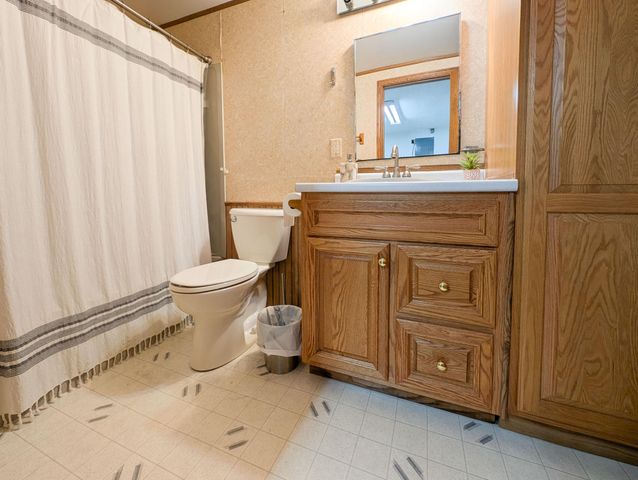 1918 5 Avenue E, West Fargo, ND 58078