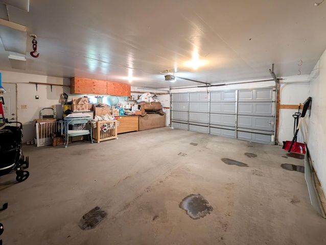 1918 5 Avenue E, West Fargo, ND 58078