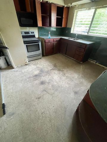 14920 NW 12th Avenue, Miami, FL 33168