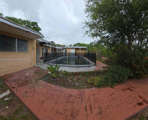 14920 NW 12th Avenue, Miami, FL 33168