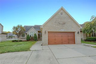 43274 Hillsboro Drive, Clinton Township, MI 48038