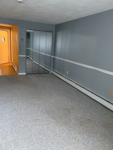 30A Colonial Dr 6, Andover, MA 01810