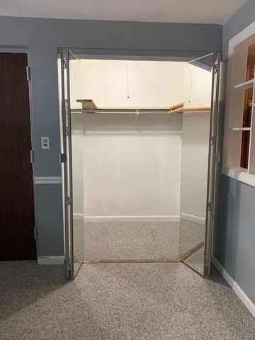 30A Colonial Dr 6, Andover, MA 01810