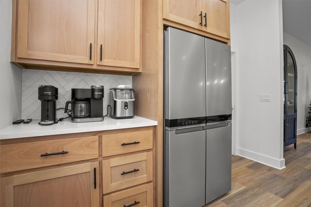 190 Shady Oaks Drive, Hudson, TX 75904