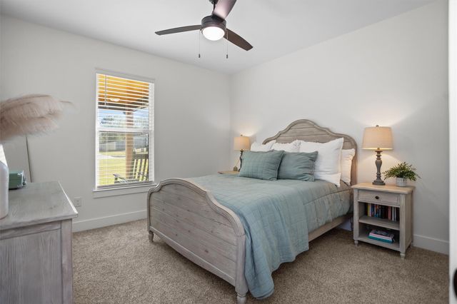 190 Shady Oaks Drive, Hudson, TX 75904