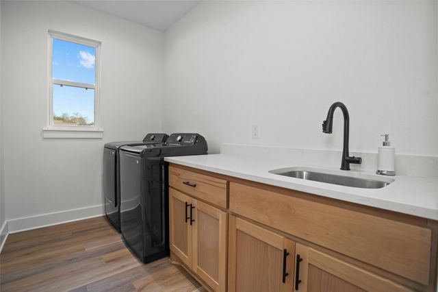 190 Shady Oaks Drive, Hudson, TX 75904