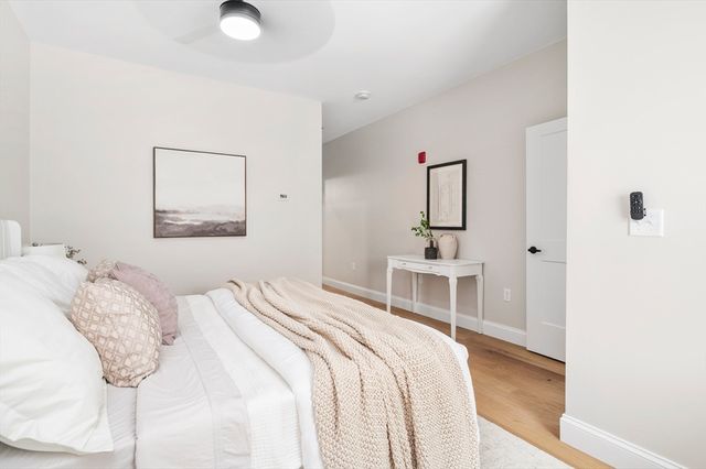 36 Old Louisquisset Pike 101, North Smithfield, RI 02896