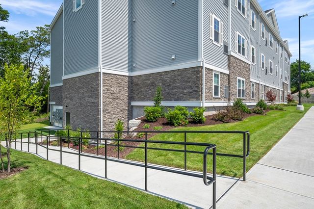 36 Old Louisquisset Pike 101, North Smithfield, RI 02896