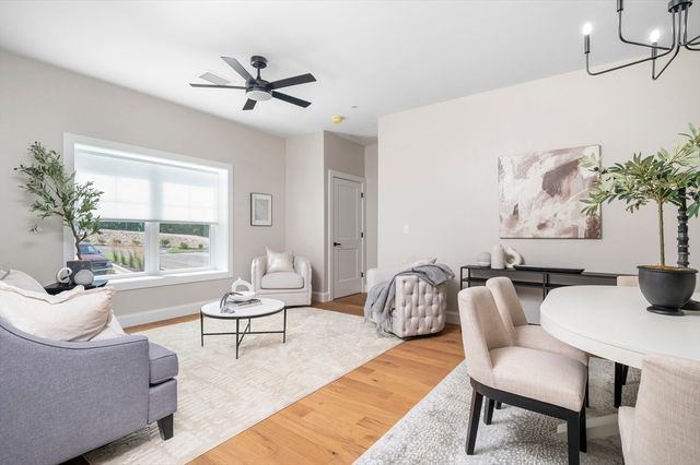 36 Old Louisquisset Pike 101, North Smithfield, RI 02896