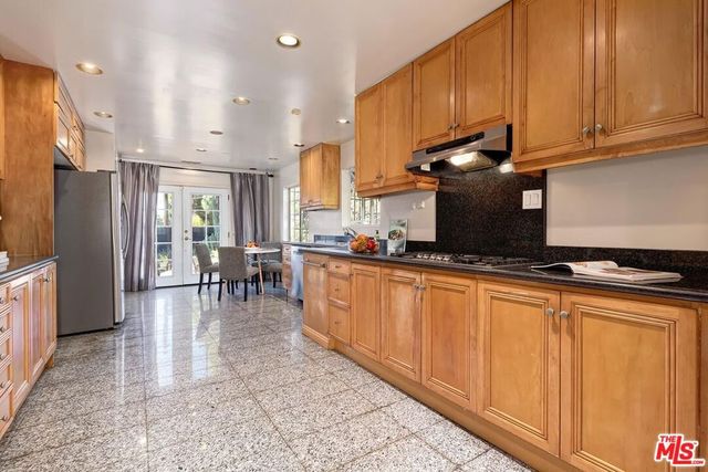 2801 Glendon Avenue, Los Angeles, CA 90064