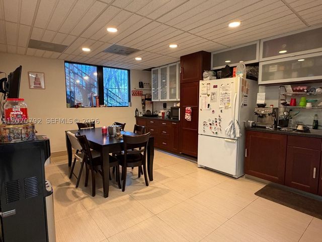 1650 NW 95th Ave, Doral, FL 33172
