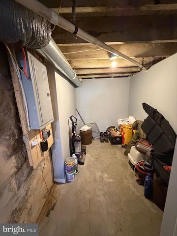 1654 E LYCOMING ST, Philadelphia, PA 19124