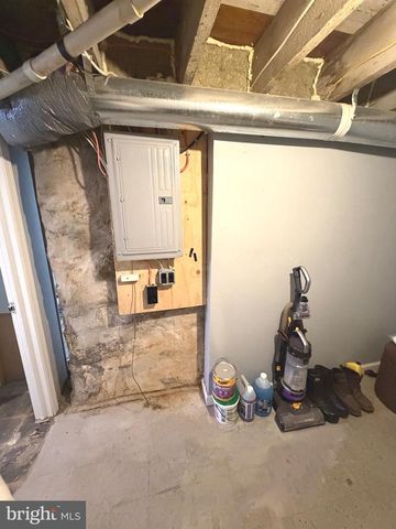 1654 E LYCOMING ST, Philadelphia, PA 19124