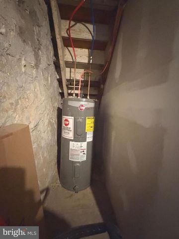 1654 E LYCOMING ST, Philadelphia, PA 19124