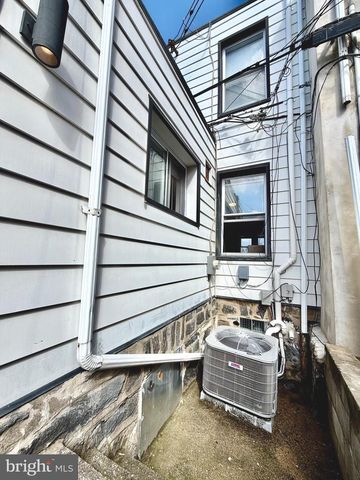 1654 E LYCOMING ST, Philadelphia, PA 19124