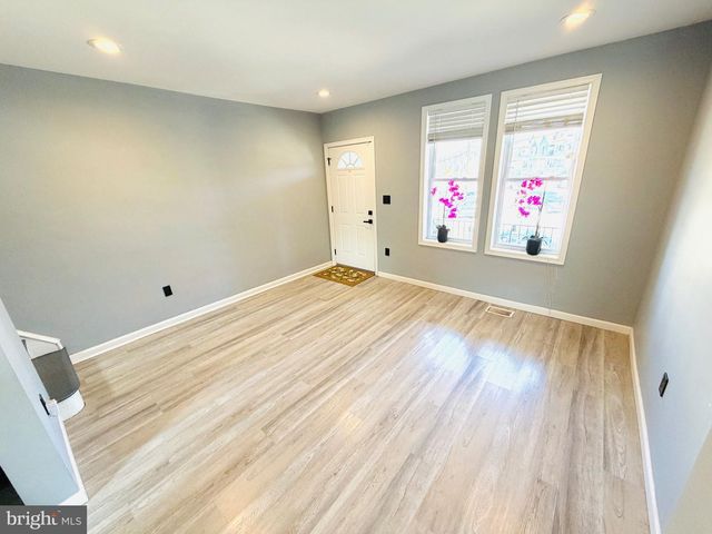 1654 E LYCOMING ST, Philadelphia, PA 19124