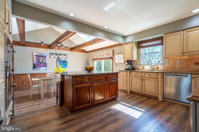 711 SIGNAL HILL RD, Dresher, PA 19025