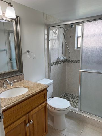 632 Saxony N, Delray Beach, FL 33446