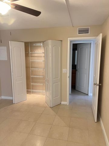 632 Saxony N, Delray Beach, FL 33446