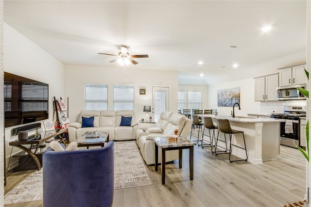 9733 Quail Pointe Road, Aubrey, TX 76227