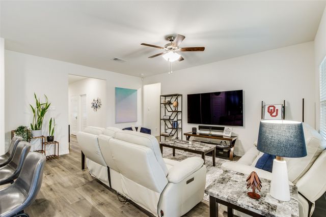 9733 Quail Pointe Road, Aubrey, TX 76227