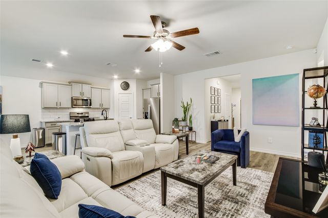 9733 Quail Pointe Road, Aubrey, TX 76227