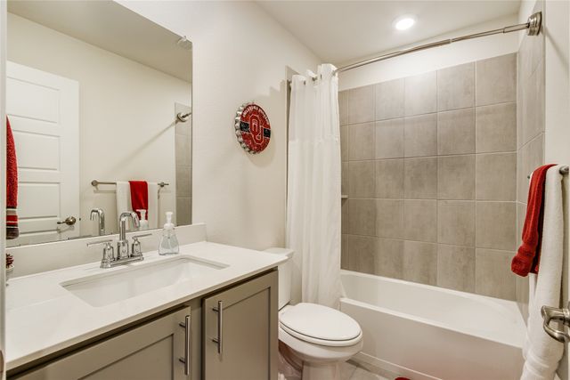 9733 Quail Pointe Road, Aubrey, TX 76227