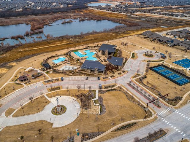 9733 Quail Pointe Road, Aubrey, TX 76227