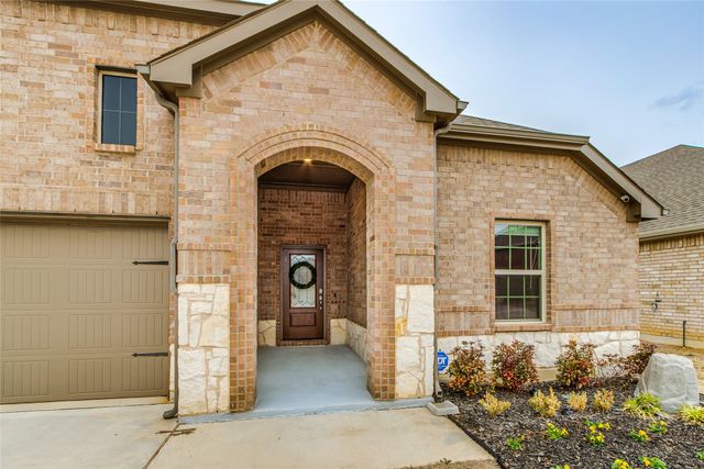 9733 Quail Pointe Road, Aubrey, TX 76227