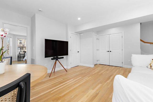 169 Chestnut St 2, Waltham, MA 02453