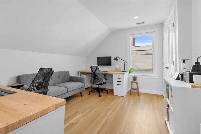 169 Chestnut St 2, Waltham, MA 02453