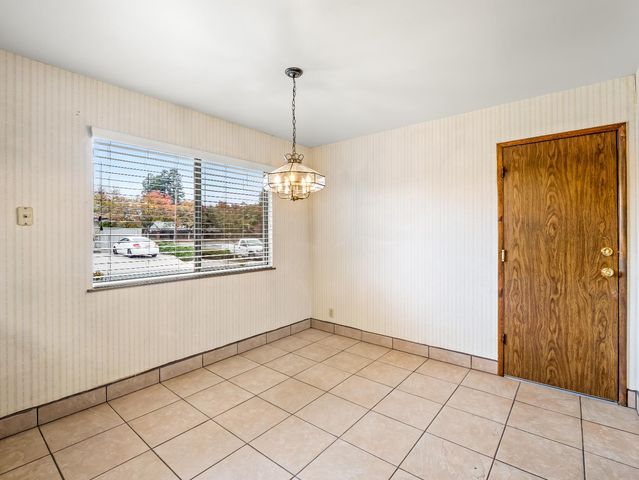 7607 N Gearhart Avenue, Fresno, CA 93720