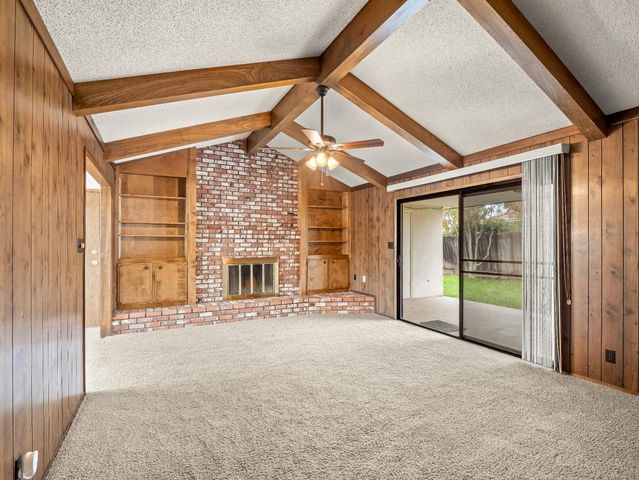 7607 N Gearhart Avenue, Fresno, CA 93720