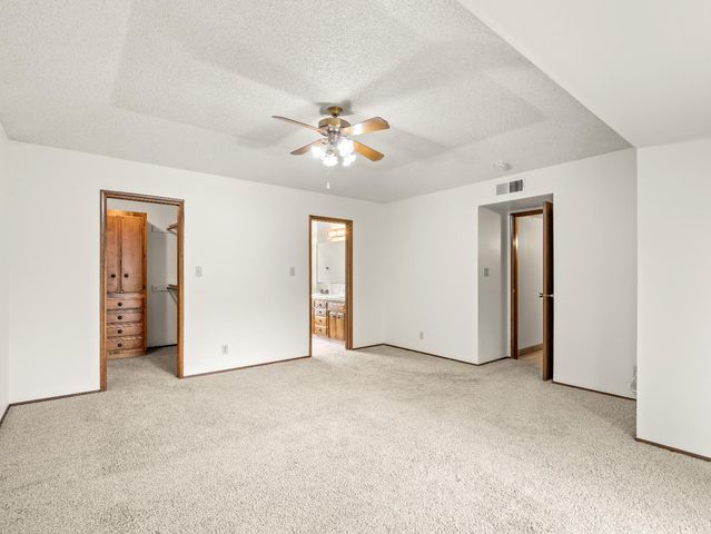 7607 N Gearhart Avenue, Fresno, CA 93720