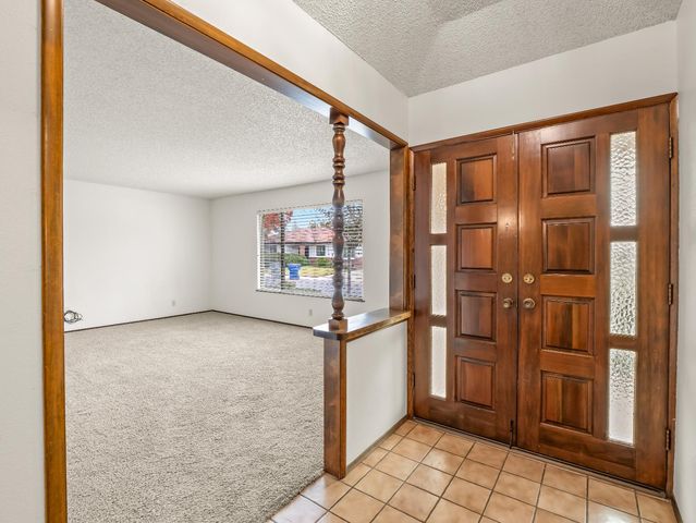 7607 N Gearhart Avenue, Fresno, CA 93720