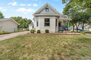 301 Park Street, Troy, IL 62294