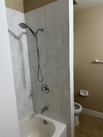889 Wax Myrtle Lane, Houston, TX 77079