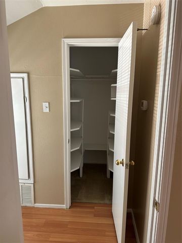 889 Wax Myrtle Lane, Houston, TX 77079