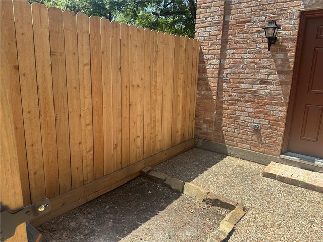 889 Wax Myrtle Lane, Houston, TX 77079