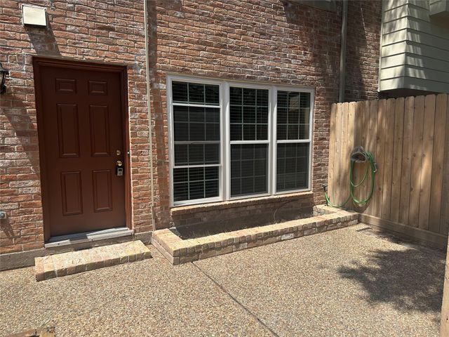 889 Wax Myrtle Lane, Houston, TX 77079