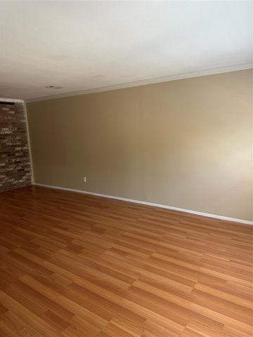 889 Wax Myrtle Lane, Houston, TX 77079
