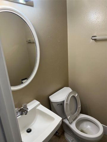 889 Wax Myrtle Lane, Houston, TX 77079