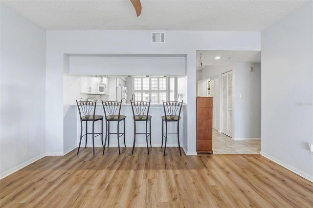 6551 SHORELINE DRIVE 6402, St Petersburg, FL 33708
