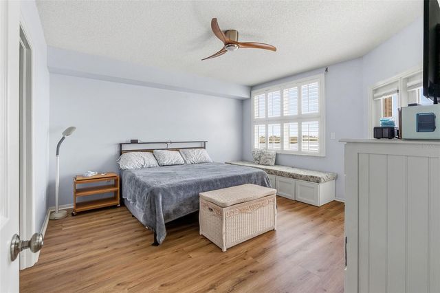 6551 SHORELINE DRIVE 6402, St Petersburg, FL 33708