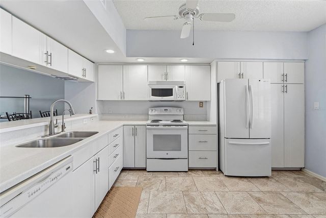 6551 SHORELINE DRIVE 6402, St Petersburg, FL 33708